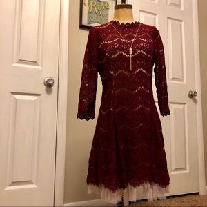 { Francesca’s } Maroon Lace Dress